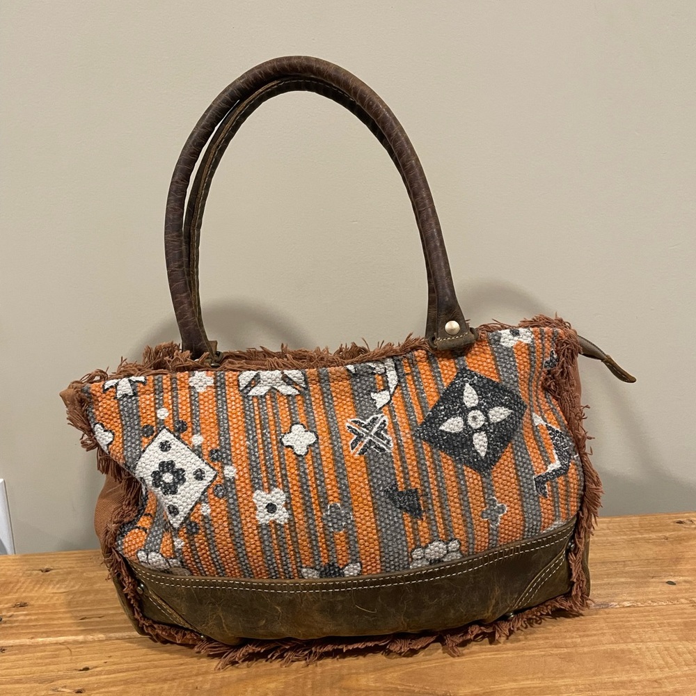 Myra Bag Shoulder Bag